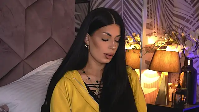 EvaRhea online show from February 3, 2026, 4:32 am