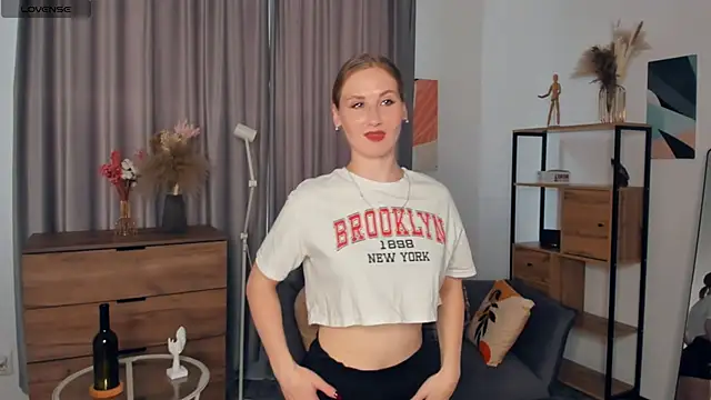 LoganHoague online show from September 12, 2025, 7:19 am
