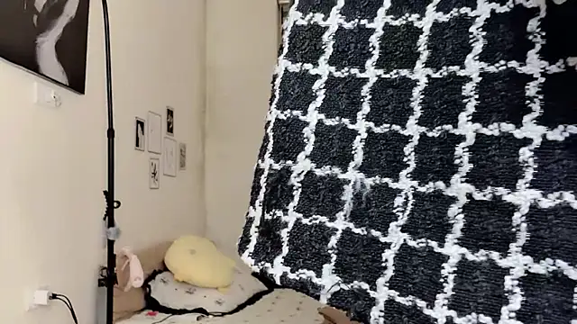 MaiLiiil online show from January 11, 2026, 2:55 pm