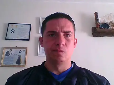 Snapshot of mickseb89 chatting on April 7, 2026, 2:06 pm mickseb89 online show from April 7, 2026, 2:06 pm