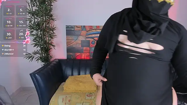 samanee konn online show from October 31, 2025, 7:15 pm