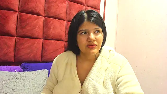 AANGELADIAZZ online show from October 15, 2025, 5:02 pm