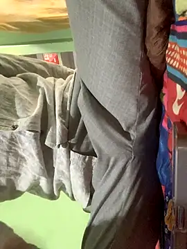 Snapshot of uniquesexyboy5689 chatting on October 10, 2025, 5:50 am uniquesexyboy5689 online show from October 10, 2025, 5:50 am