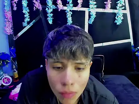 Snapshot of Bruno_Cruzz chatting on September 9, 2025, 2:22 am Bruno Cruzz online show from September 9, 2025, 2:22 am