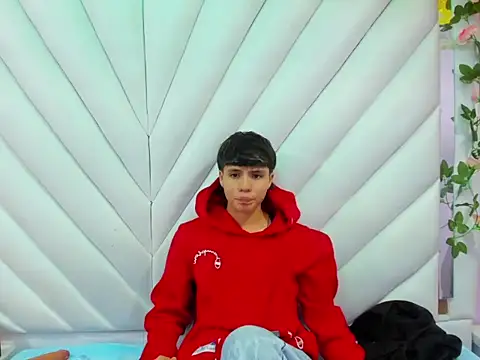 Snapshot of Bruno_Cruzz chatting on October 2, 2025, 2:18 am Bruno Cruzz online show from October 2, 2025, 2:18 am