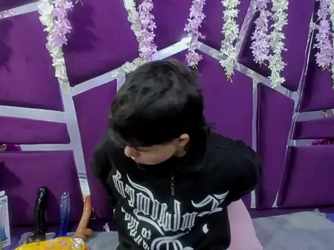 Snapshot of Bruno_Cruzz chatting on February 4, 2026, 3:12 am Bruno Cruzz online show from February 4, 2026, 3:12 am