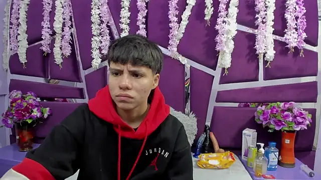 Snapshot of Bruno_Cruzz chatting on February 13, 2026, 2:07 am Bruno Cruzz online show from February 13, 2026, 2:07 am