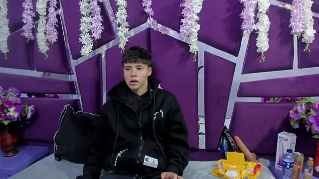 Snapshot of Bruno_Cruzz chatting on February 14, 2026, 2:30 am Bruno Cruzz online show from February 14, 2026, 2:30 am