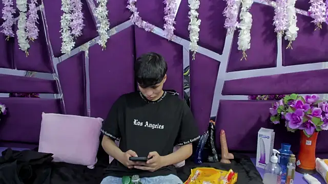 Snapshot of Bruno_Cruzz chatting on February 18, 2026, 2:40 am Bruno Cruzz online show from February 18, 2026, 2:40 am