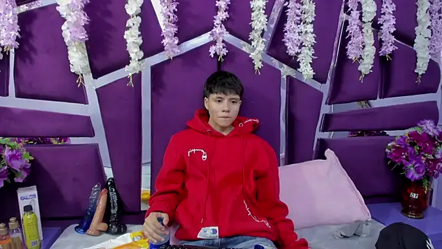 Snapshot of Bruno_Cruzz chatting on February 20, 2026, 2:41 am Bruno Cruzz online show from February 20, 2026, 2:41 am