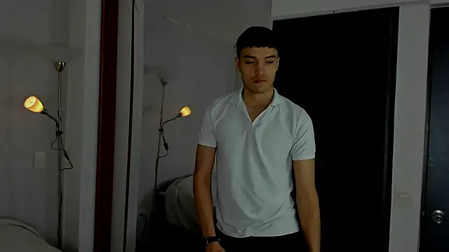 Jacksonflorez online show from September 18, 2025, 5:37 pm