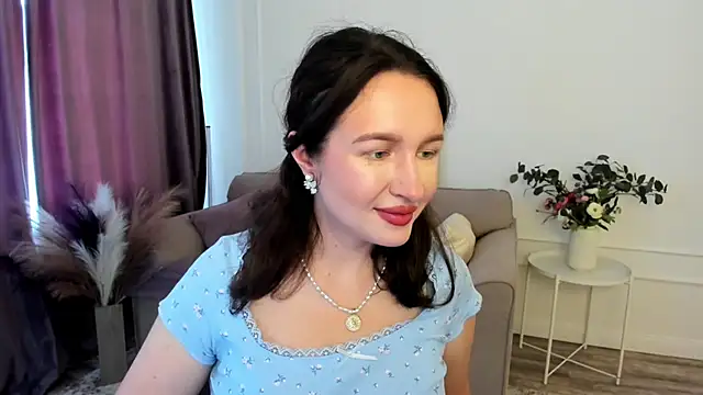 GlassOfLove online show from September 11, 2025, 11:43 am