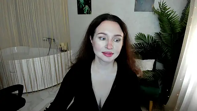 GlassOfLove online show from September 19, 2025, 4:03 am