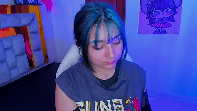 sophiievv online show from March 1, 2026, 8:22 pm