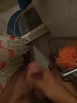 alex1984gr online show from April 1, 2026, 8:39 pm