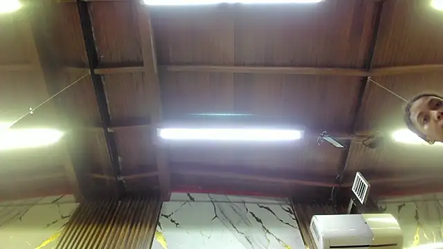 VictoriaDuart online show from February 27, 2026, 8:20 pm