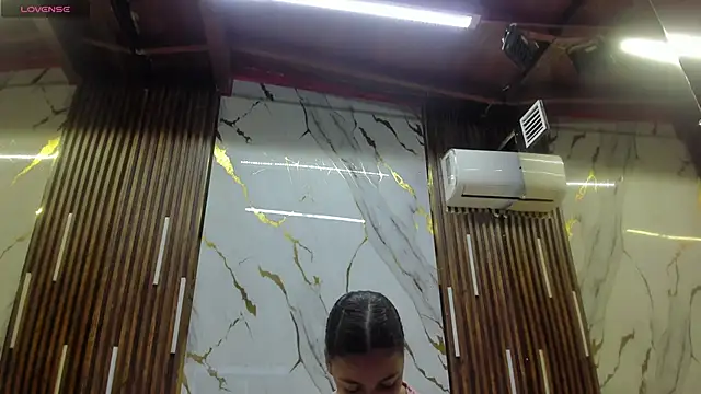 VictoriaDuart online show from March 26, 2026, 8:25 pm