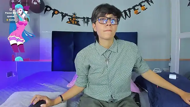 Tsuki Maru online show from October 26, 2025, 8:04 pm