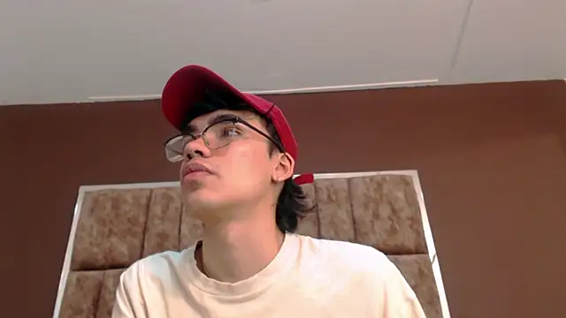 JoeCollins  online show from September 25, 2025, 9:29 pm