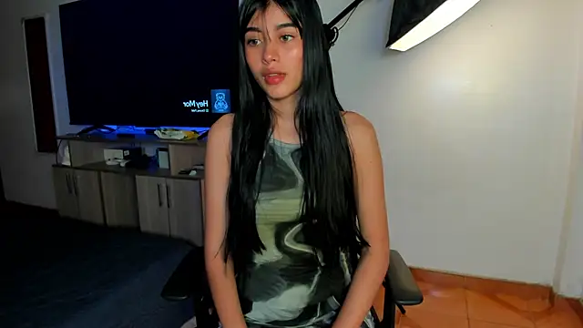 Isa Dmorex online show from September 12, 2025, 3:12 pm
