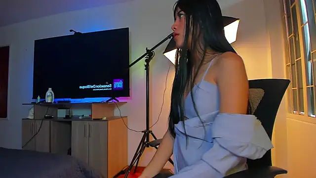 Isa Dmorex online show from September 21, 2025, 3:35 pm