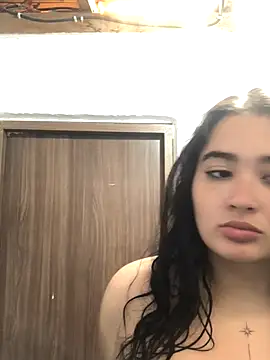 Alanna Ortiz online show from October 3, 2025, 7:44 pm