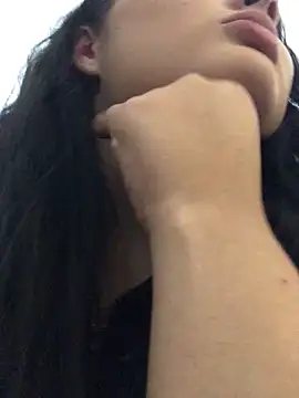 Alanna Ortiz online show from October 8, 2025, 6:38 pm