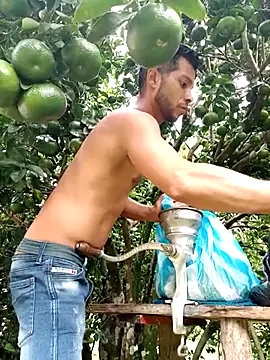 AlphaAlterX online show from October 4, 2025, 9:46 pm