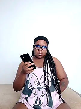 Snapshot of Gyminae chatting on November 1, 2025, 7:10 am Gyminae online show from November 1, 2025, 7:10 am