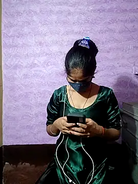 Virgin girll18 online show from September 14, 2025, 4:39 pm