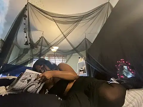 ebunnybri online show from September 10, 2025, 6:52 pm