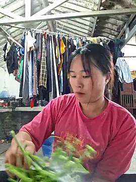 ALIENHR38 online show from September 27, 2025, 6:18 am