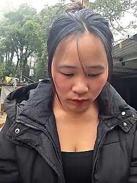 ALIENHR38 online show from December 4, 2025, 1:26 am