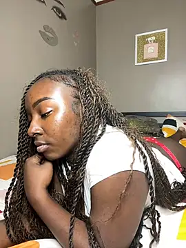 sapphiredadon online show from September 19, 2025, 5:13 pm