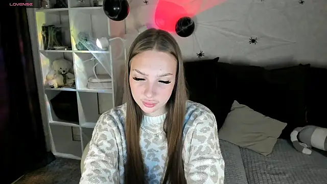 AliceLababy  online show from October 26, 2025, 3:12 am