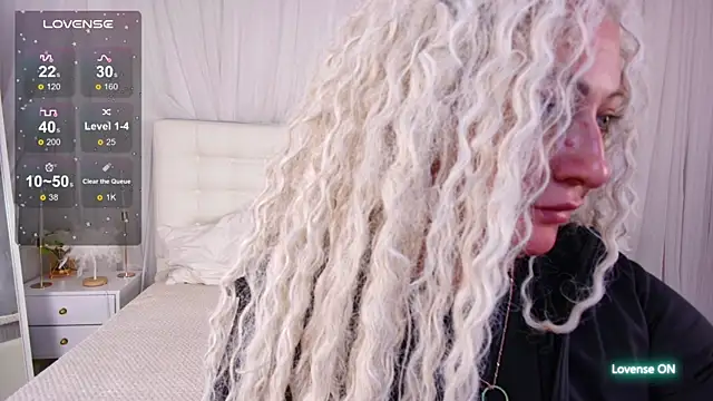 Lilit 1Love online show from September 17, 2025, 4:41 pm