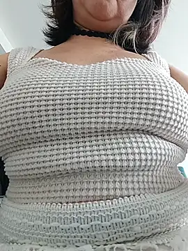 Snapshot of LylaVixxen chatting on October 29, 2025, 5:47 pm LylaVixxen online show from October 29, 2025, 5:47 pm