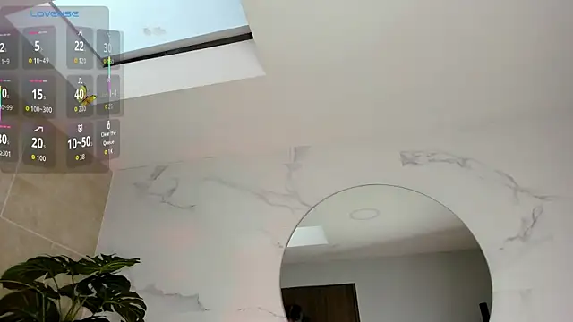 Mila Hank  online show from October 7, 2025, 12:57 pm