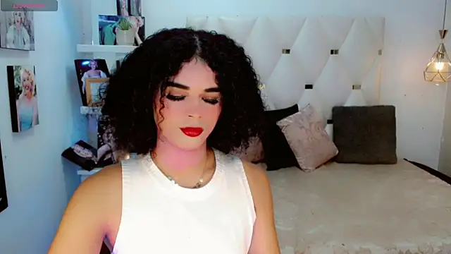 Veronica Misst  online show from September 16, 2025, 12:28 pm