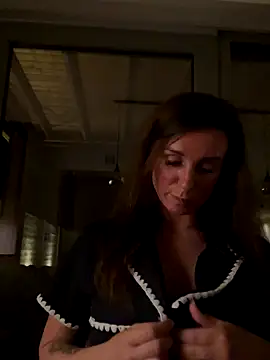 Justnani001 online show from October 21, 2025, 9:37 pm