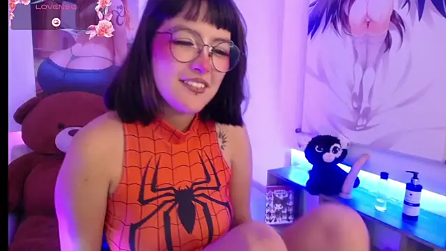 lil candy77 online show from September 9, 2025, 12:15 pm