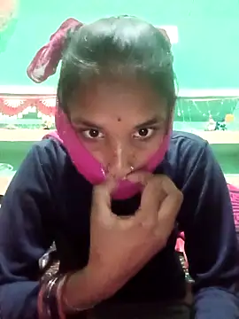 Idhika Jha online show from November 20, 2025, 6:24 am