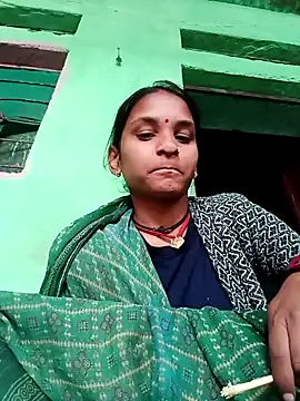 Idhika Jha online show from November 23, 2025, 2:22 am