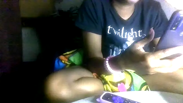 prettymaa online show from November 21, 2025, 3:38 am