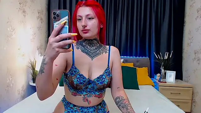 Nina Blum  online show from September 18, 2025, 5:53 am