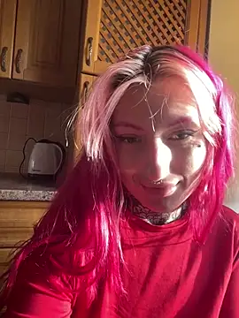 Nina Blum  online show from November 18, 2025, 6:29 am