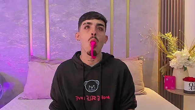 NikoStone  online show from September 10, 2025, 4:01 am