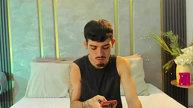 NikoStone  online show from October 4, 2025, 5:16 am