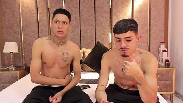 NikoStone  online show from October 17, 2025, 2:04 am