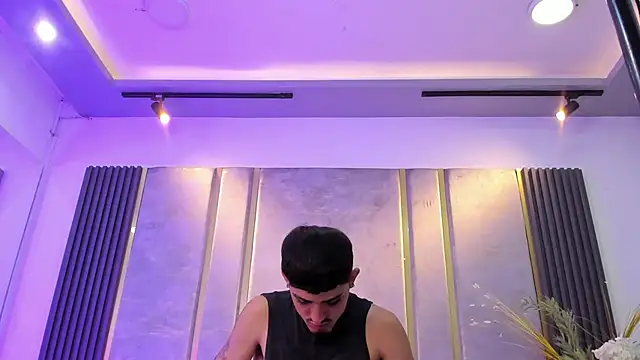 NikoStone  online show from November 8, 2025, 4:34 am